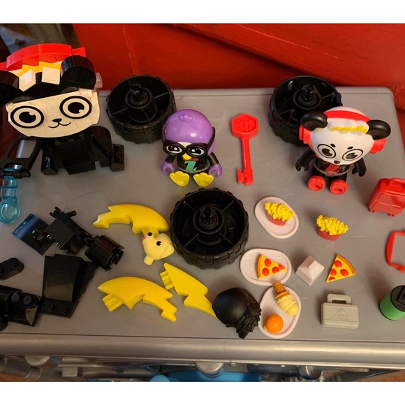 Ryans World LRGE LOT Airplane Mystery Spy Vault Stunt Skateboard 8 Char Lego EUC - Picture 9 of 11